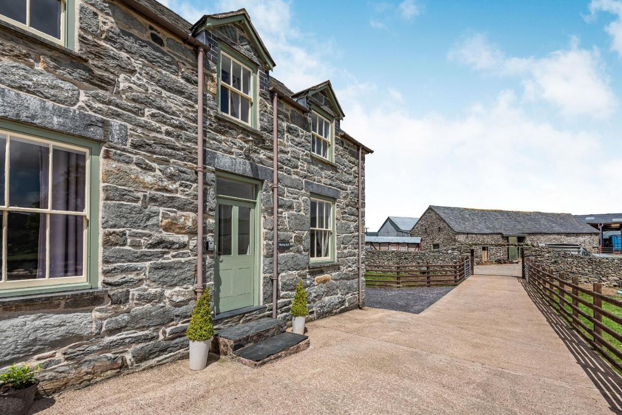 Villa Waedog Bach Llanfor Exterior foto